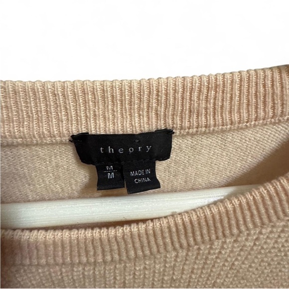 Theory light Pink Crew Neck Cashmere Sweater Medium - Picture 2 of 6